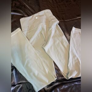 Lululemon leggings